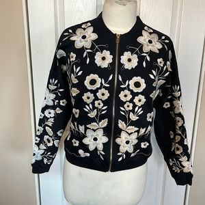 Embroidered black bomber jacket three-quarter sleeves